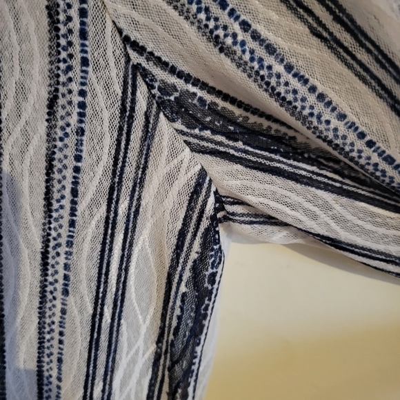 Chico's Travelers Button Down Long Sleeve Sheer Navy Blue White 1 Medium 8 - Picture 5 of 10